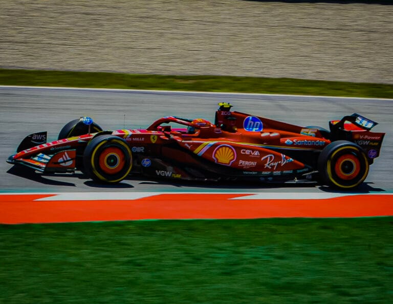 F1: Verstappen imparable en Montmeló y triunfo de Crawford en F2: un GP de España lleno de acción