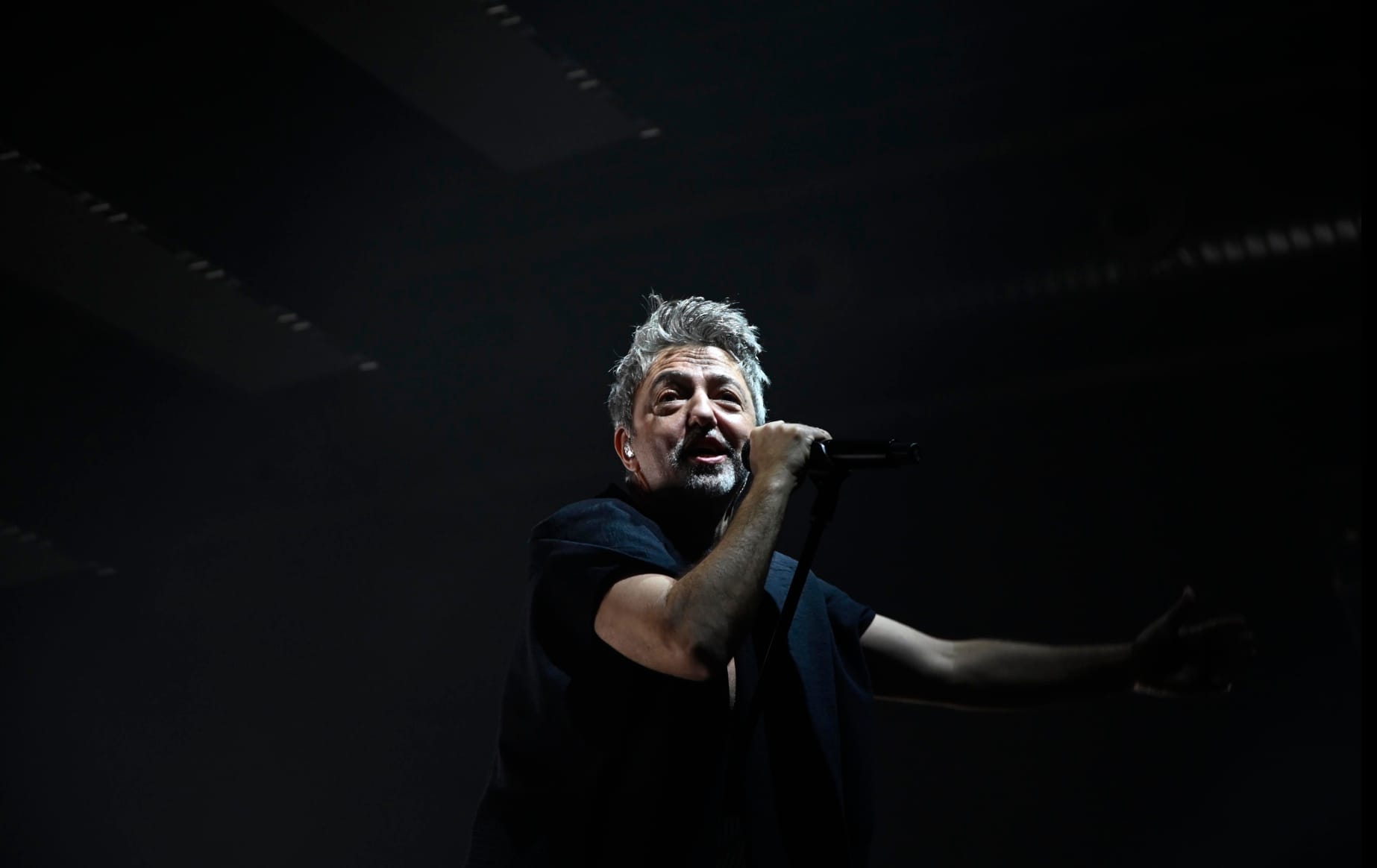 Babasónicos impuso su propio ritmo y Barcelona respondió